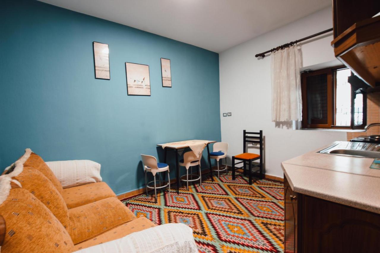 Bb Traditional Apartment Gjirokastra Zewnętrze zdjęcie