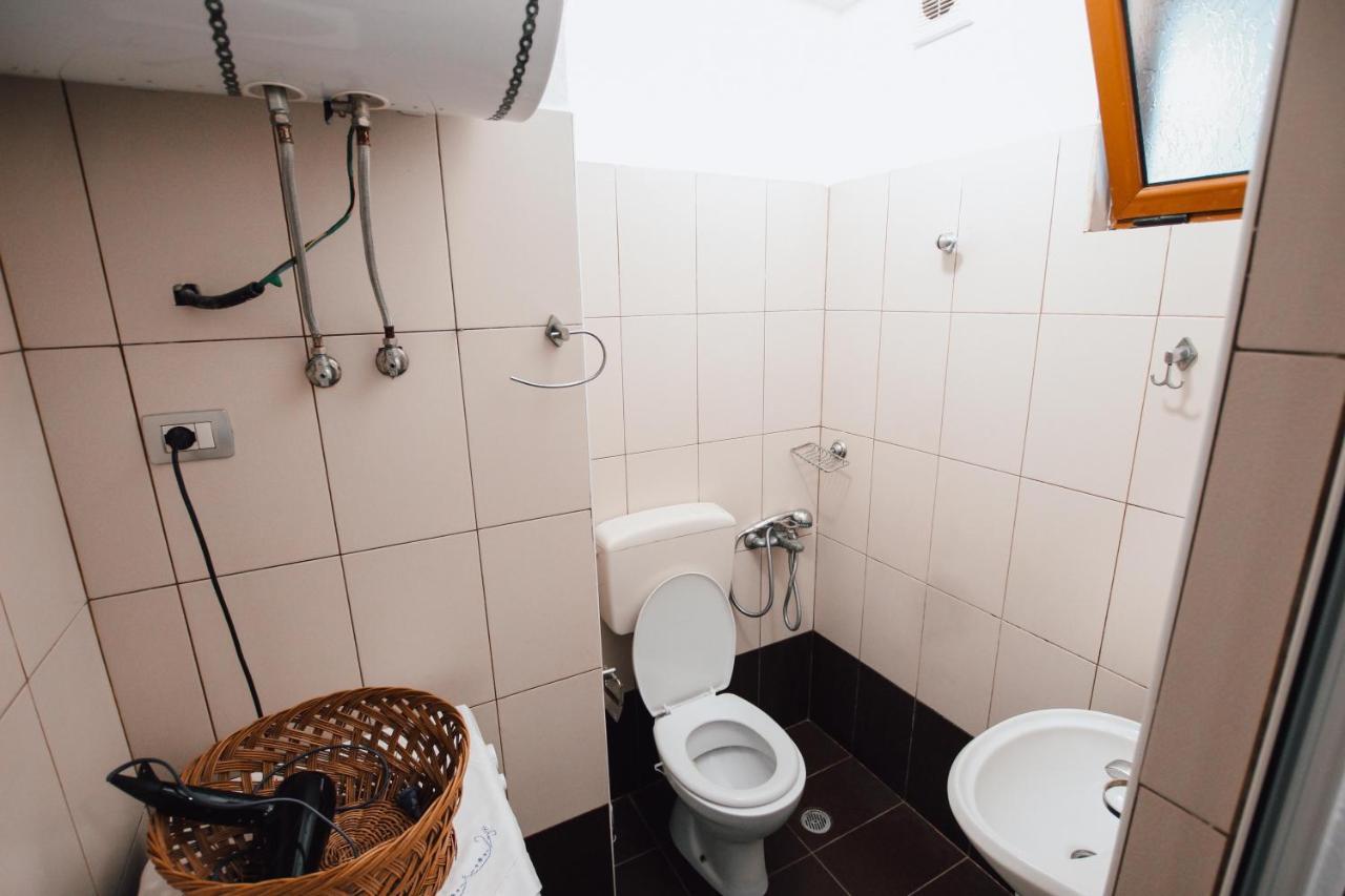 Bb Traditional Apartment Gjirokastra Zewnętrze zdjęcie